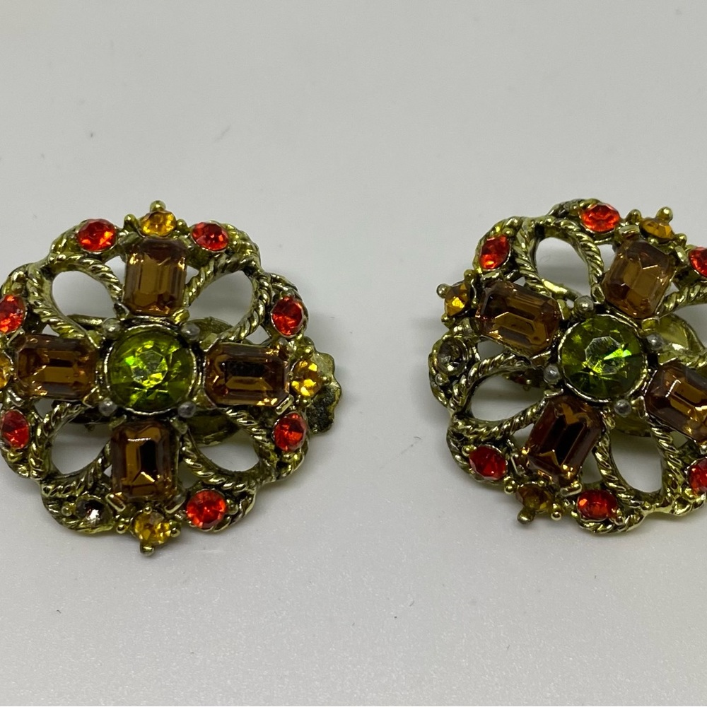 Vintage Earrings Clip with  Stones Baby, Emerald, Citrine, Cognac Quart Size: 1”